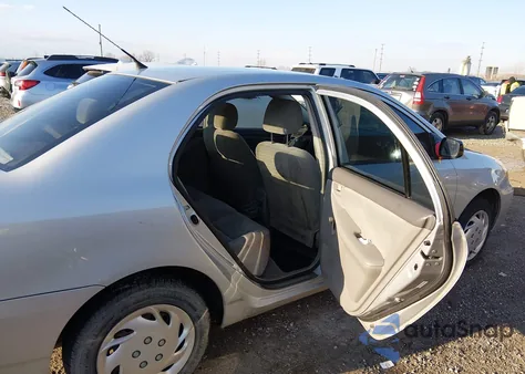 2005 Toyota Corolla Ce z USA, uszkodzony, nr VIN 1NXBR32E35Z346841